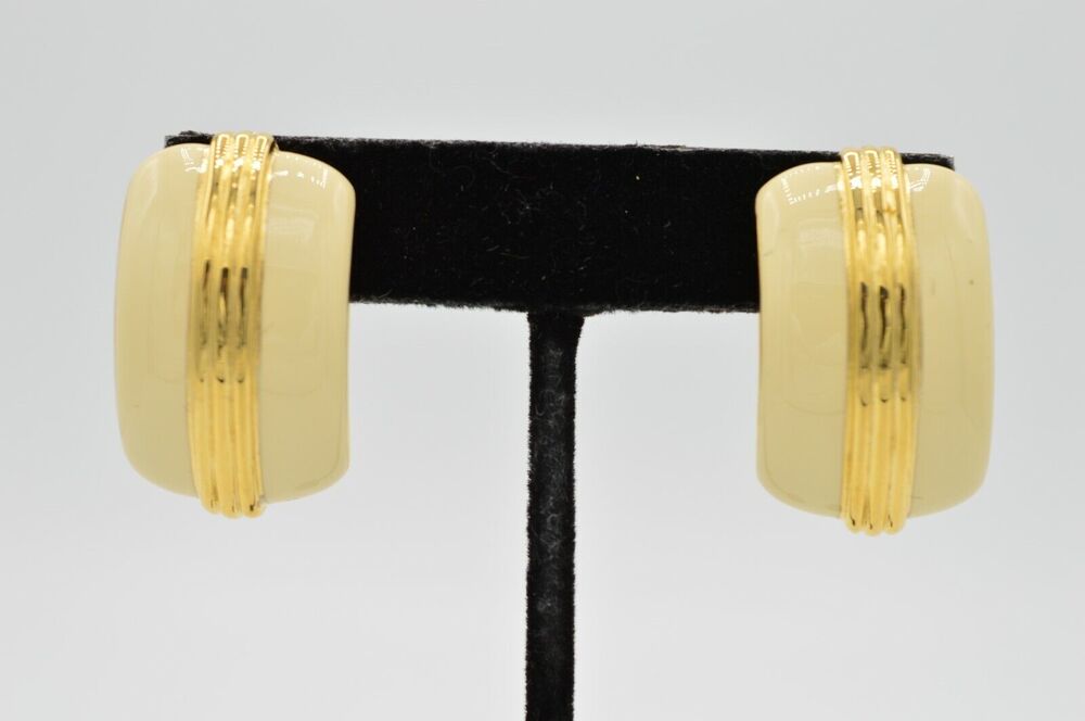 Erwin Pearl Vintage Clip On Earrings Cream Cream Enamel Gold PEP Signed 80s 9M